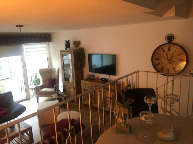 Sehr Schoene Ufernahe Ebenerdige Ferienwohnung Pura Vida Auf Der Halbinsel Scheid Scheid  Exterior foto