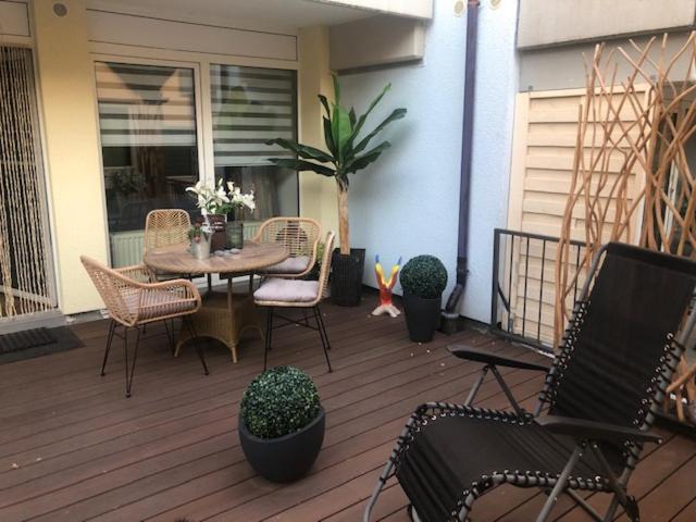 Sehr Schoene Ufernahe Ebenerdige Ferienwohnung Pura Vida Auf Der Halbinsel Scheid Scheid  Exterior foto
